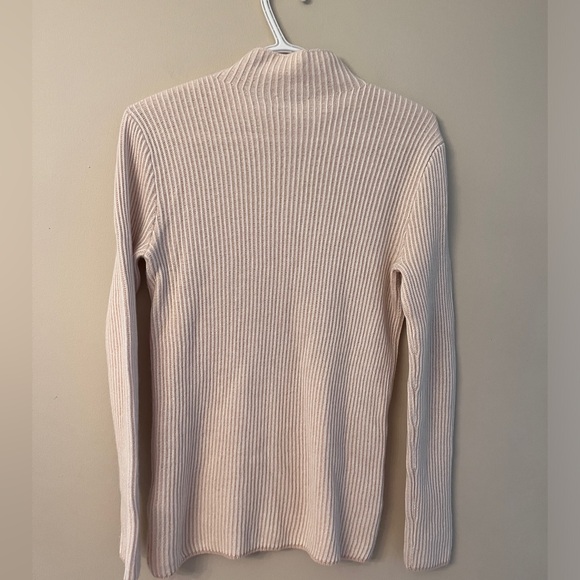 Club Monaco cashmere blended with silk sweater Size XS - Picture 2 of 4
